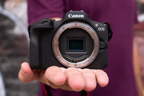 Canon EOS R100 probamos la cámara más sencilla y económica del sistema