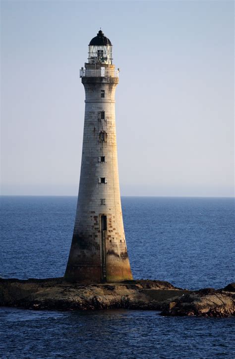 Isleofmanfilm Chicken Rock Lighthouse Isle Of Man Faro Mar Mundo