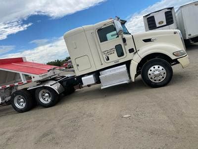 2012 Peterbilt 386 Sleeper Semi Truck Flat Top Sleeper Paccar 455HP