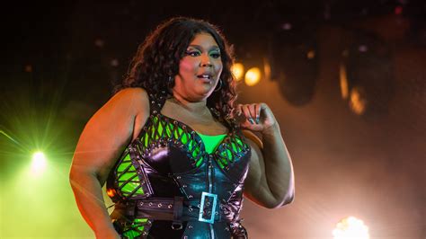 Lizzo Breaks Silence On Accusations Of Sexual Harassment Iheart