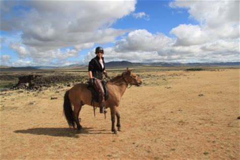 Horse riding in Mongolia - How to ride a horse in Mongolia - Advice for ...