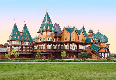 50 Magnificent Russian Palaces and Mansions (Photos)