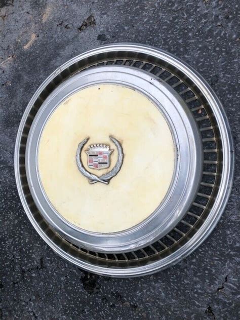 Hubcap Oem Cadillac Eldorado Convertible Wheel Cover B Ebay