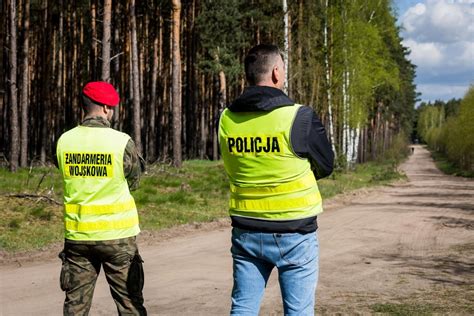 Tajemniczy obiekt pod Bydgoszczą Premier Czekamy na ostateczne wyniki