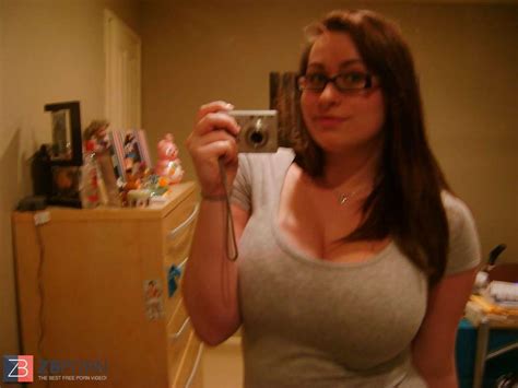 Big Boobed Amateurs Big Chested GFs ZB Porn