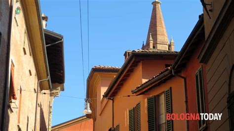 Meteo Bologna E Provincia Cieli Sereni Ma Temperature In Calo