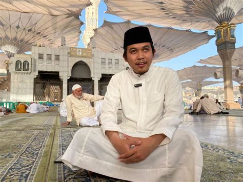 Mengenal Dzakwan Mahasiswa Indonesia Yang Jadi Penerjemah Khutbah