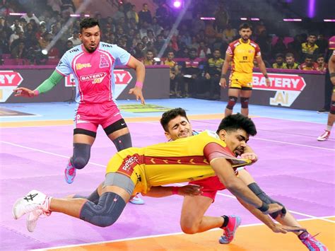 Jaipur Pink Panthers Ride On Arjun Deshwals Super 10 To Beat Telugu