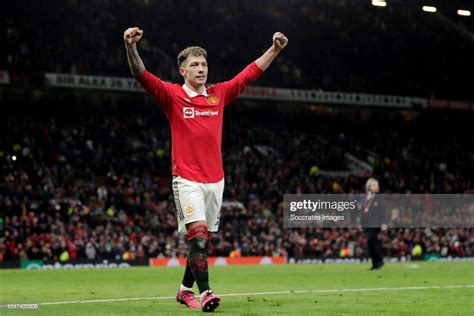 Lisandro Martinez Of Manchester United Celebrates The Victory During