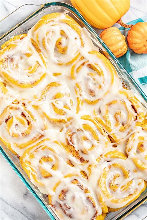 Perfect Pumpkin Cinnamon Rolls