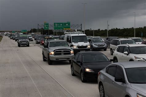 Florida Fuga Di Massa Dall Uragano Milton Le Foto Lettera43