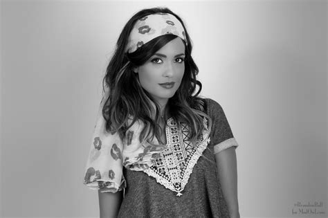 torrey devitto wallpapers images  pictures backgrounds