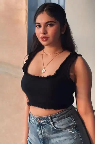 Simran Natekar Hot Pics And Photo