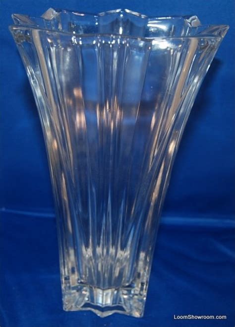 Spectacular Heavy Crystal Glass Vase Stunning Color And Sparkle Very