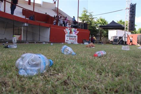 Recogen Alrededor De Una Tonelada De Basura Tras Desfile En Rosario