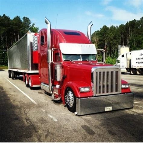 Truckingworldwide2 Freightliner Classic With Matchin Reefer