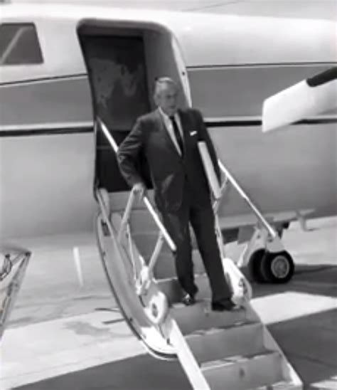 Disney Avenue Walt Disneys Airplane