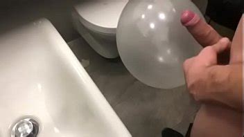 Abspritzen Auf Einem Luftballon Ballon Handjob Balloon Xvideos