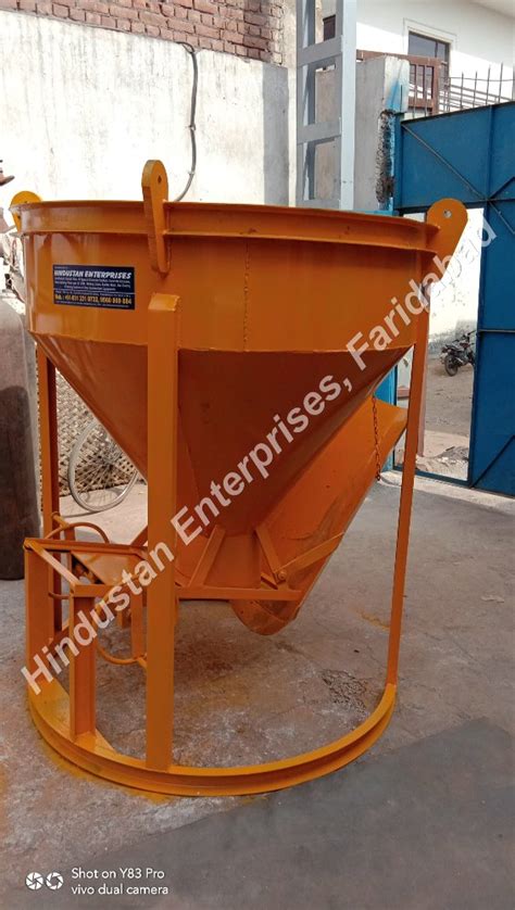 Side Discharge Arrangement Cone Type Concrete Bucket With Lever