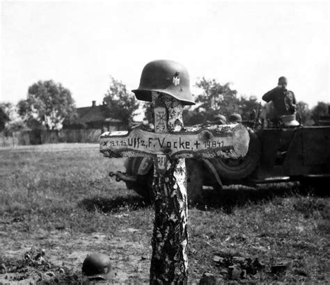 The Grave Of A Fallen German Soldier During Ww2 Ferdinand Flickr