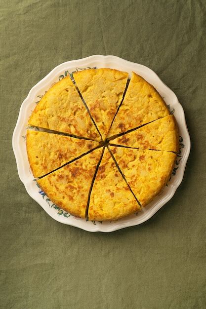 Natura Morta Di Tortilla Spagnola Di Patate Foto Gratis