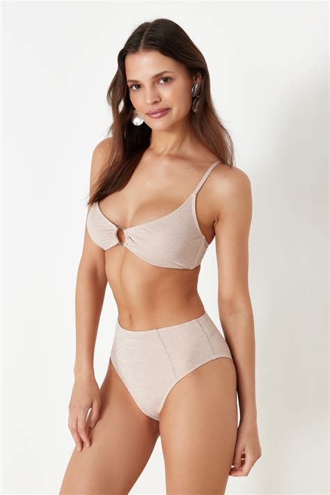 Trendyolmilla Pudra Bralet Aksesuarlı Simli Yüksek Bel Regular Bikini Takımı TBESS24BT00073