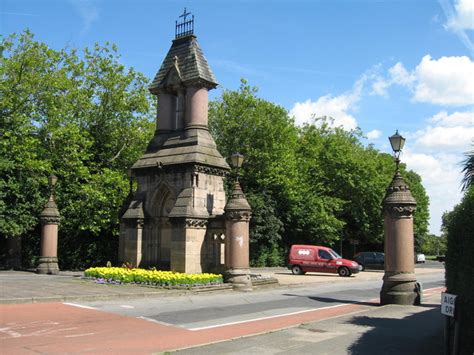 Sefton Park Gates Ullet Road © Sue Adair Cc By Sa20 Geograph