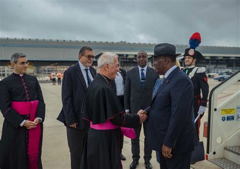 Visite officielle au Vatican arrivée du Président de la République à