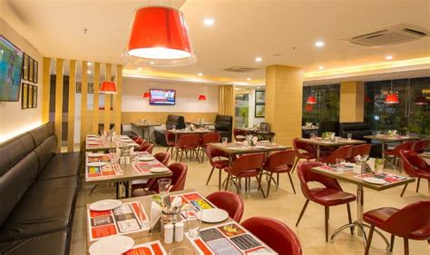 Red Fox Hotel - Reviews - Phone No. - Address - Lentlo.com