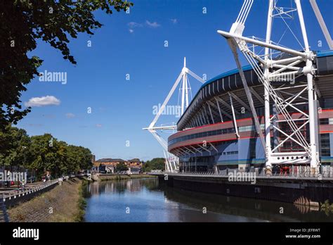 Welsh Rugby Fans Stadium Hi Res Stock Photography And Images Alamy