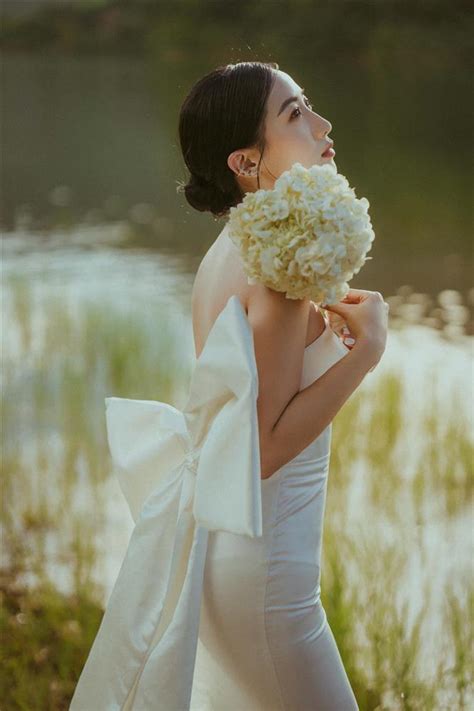 Hot girl Người Ấy Là Ai xả ảnh cưới nóng bỏng bên chồng đạo diễn