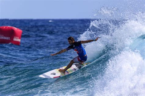 Surfing Quiksilver editorial stock photo. Image of clear - 92426743