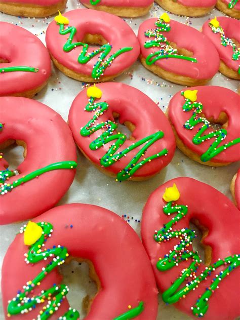 Donut Christmas Tree Christmas Brunch Christmas Cupcakes Christmas