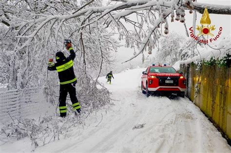 Scuole Chiuse Oggi Luned Per Allerta Meteo E Neve In Campania L