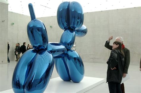 Art Fair Visitor Accidentally Smashes Koons Sculpture Abs Cbn