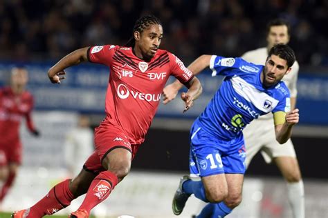 Ligue Match Nul Entre Les Chamois Niortais Et Dijon