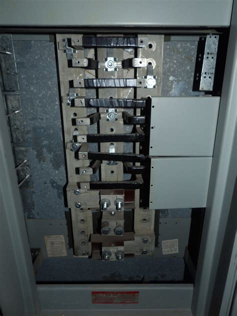 General Electric CCB 400A 1 Style 120 208V 3 Phase 4 Wire Panelboard