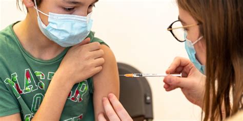 Vaccins anti Covid le régulateur européen approuve leur utilisation