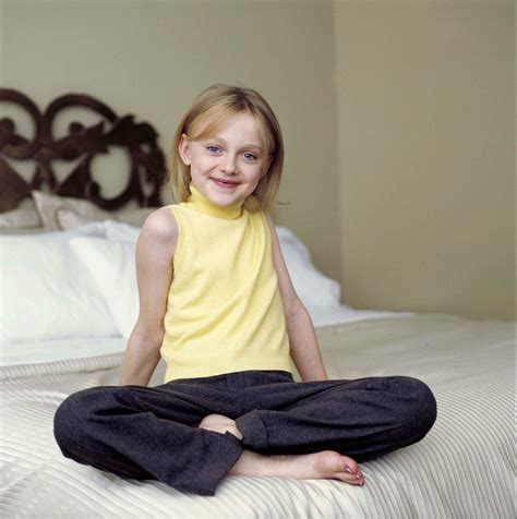 Dakota Fanning Stars Childhood Pictures Photo 3287509 Fanpop