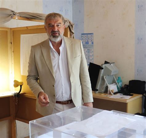 Драгомир Драганов и Георги Георгиев гласуваха на изборите 2 в 1 - Утро