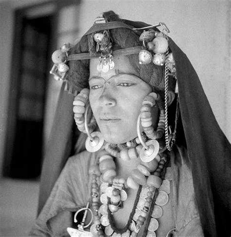 Mirage A Trois Haratine Woman From Ahel Tissint