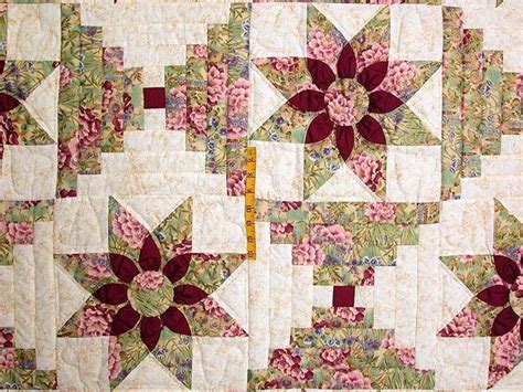 Dahlia Log Cabin Quilt Terrific Smartly Made Amish Quilts From