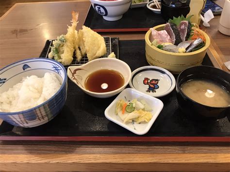 ルル On Twitter 今日のお昼は主人と大島屋食堂でお昼のランチを食べました😃 春の刺身と天ぷら定食とても美味しかったです💕😊