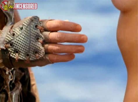 Naked Jeanne Tripplehorn In Waterworld