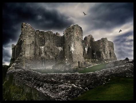 Carreg Cennen Castle by joesr on DeviantArt