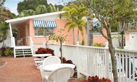 Siesta Key Bungalows in - Siesta Key, FL | Groupon Getaways