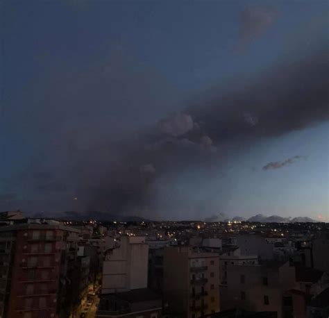 Eruzione Etna Focus Sui Forti Boati Del Parossismo Perch