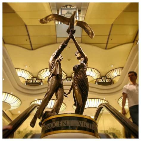 8 of the worst celebrity tribute statues of all time – and the internet