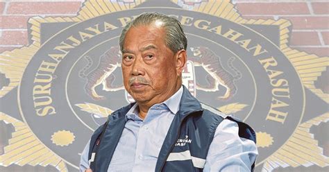 Muhyiddin Mohon Batal Pertuduhan Guna Kedudukan Untuk Suapan Berita