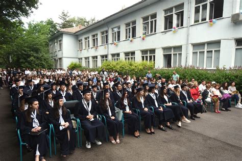 The 20th Class of... - ZLATARSKI INTERNATIONAL SCHOOL